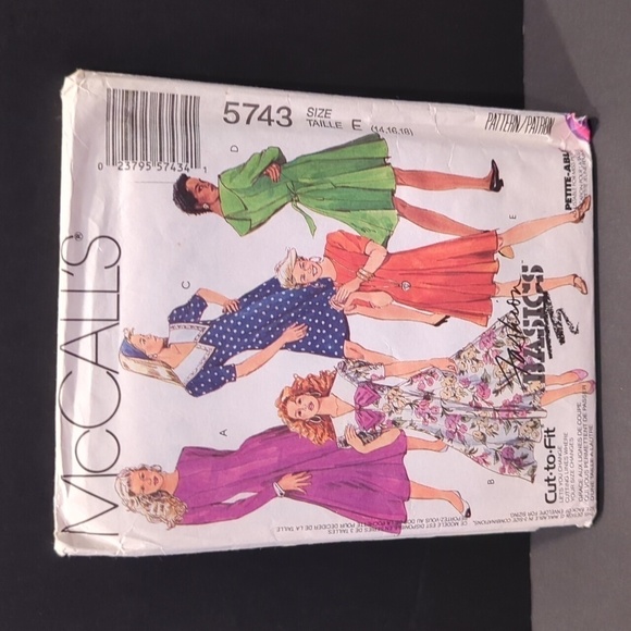 McCalls Fashion Basics Pattern 5743 Dresses in 2 Lengths Size 14-18 Uncut - Picture 1 of 4